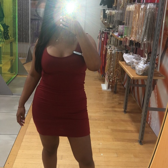 Dress - Picture 3 of 3